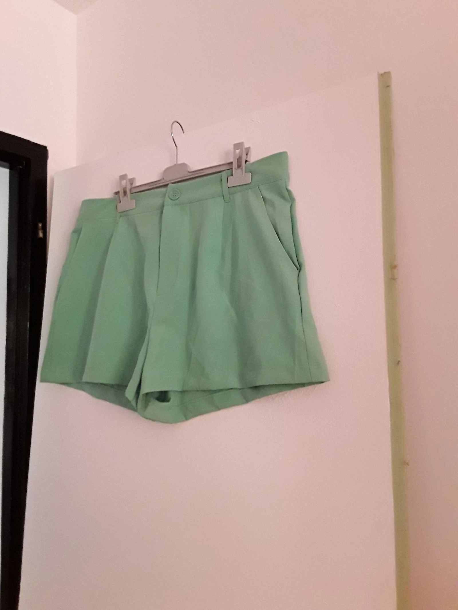 Short taille haute avec poches 